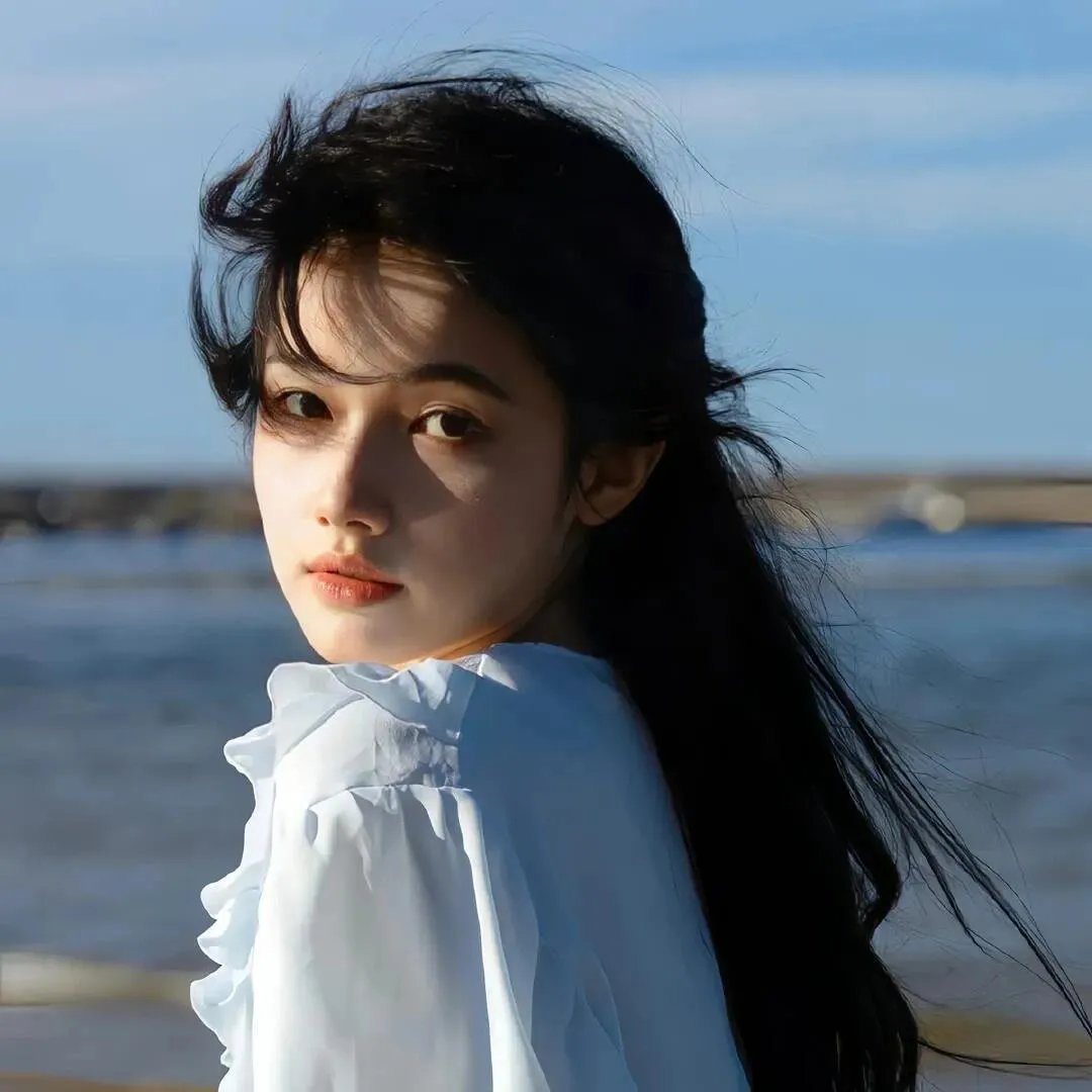 银杏阳台纪海报